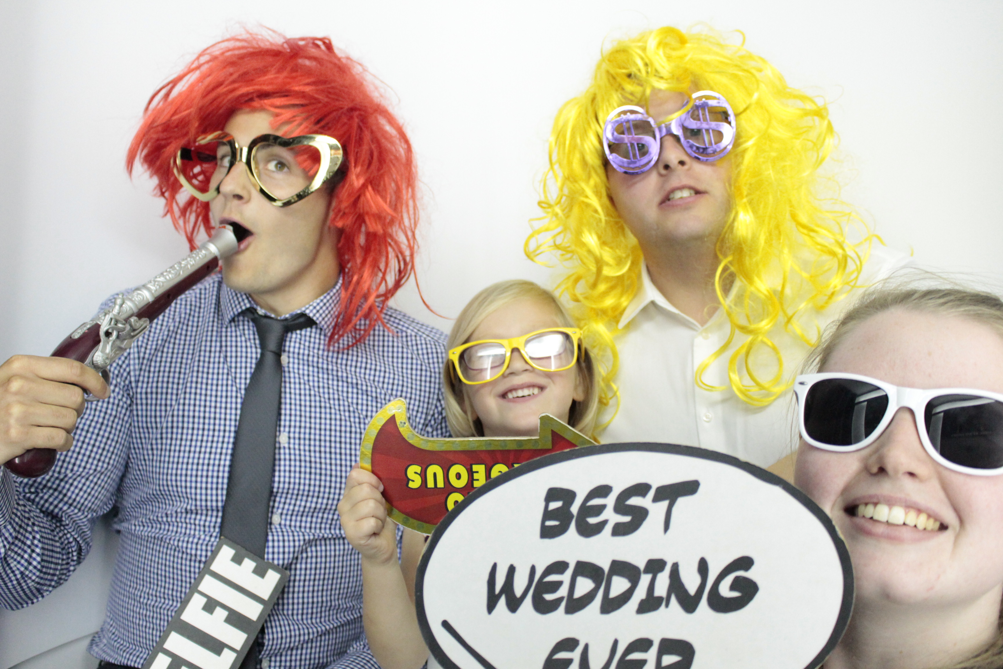 Louise & Dan's Big Day | View more photos from the event at gallery.myphotoboothexperience.co.uk/u/MyPhotoBoothExperienceLtd/Louise-Dans-Big-Day